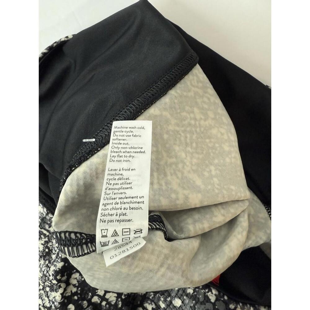 Spanx Faux Leather‎ Snake Shine Leggings Size M Snakeskin Grey Snake Stretch - Picture 6 of 9